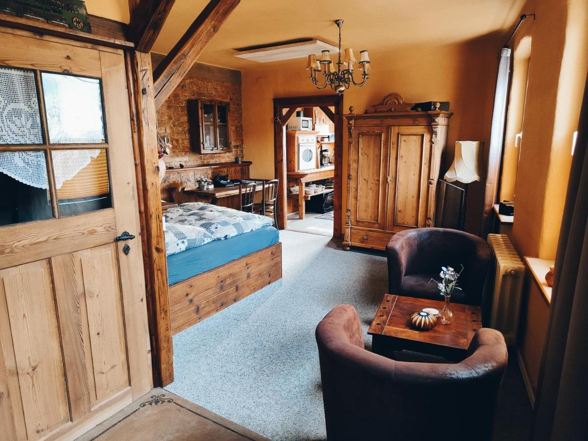 Vintage Ferienwohnung Viktoria Bad Klosterlausnitz Esterno foto