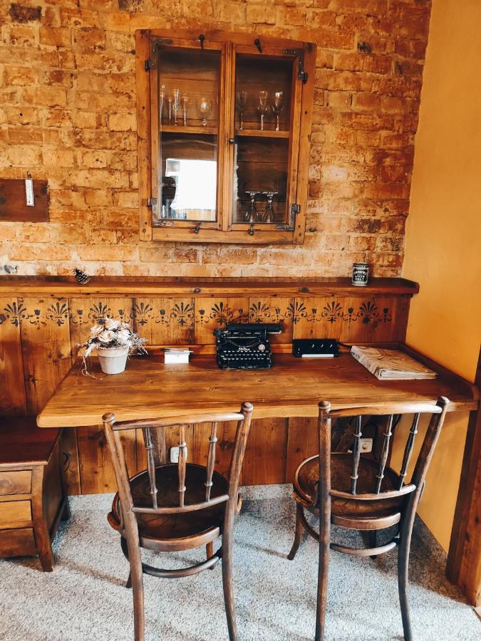 Vintage Ferienwohnung Viktoria Bad Klosterlausnitz Esterno foto