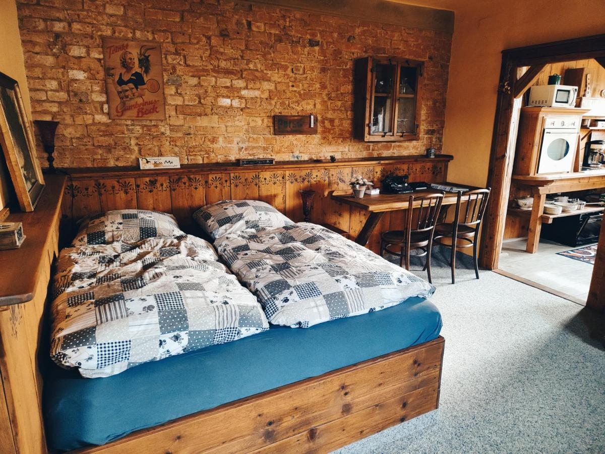 Vintage Ferienwohnung Viktoria Bad Klosterlausnitz Esterno foto